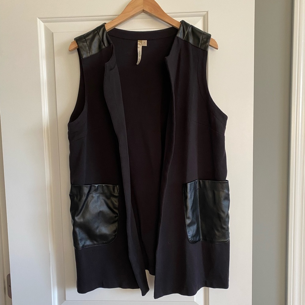 Comfy USA vest size M